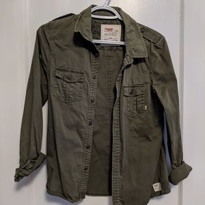 2/20 🌹TNA military button up